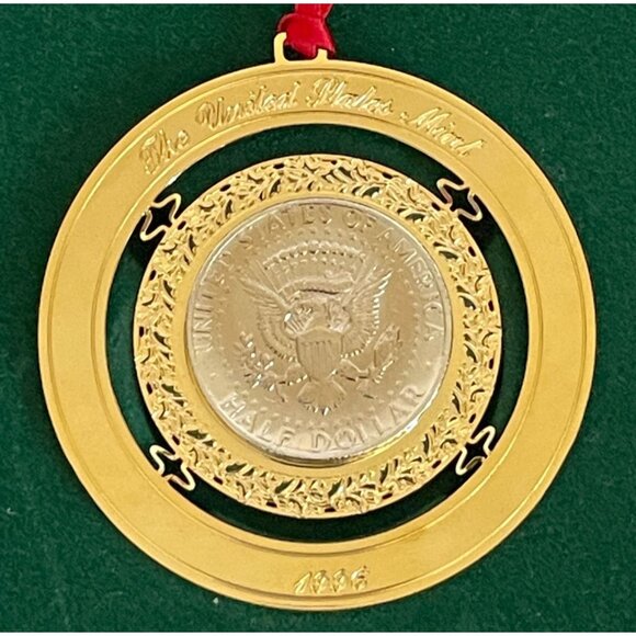 1996 US Mint Holiday Ornament Gold-Plated Half Dollar Presidential Coat of Arms - Picture 1 of 5